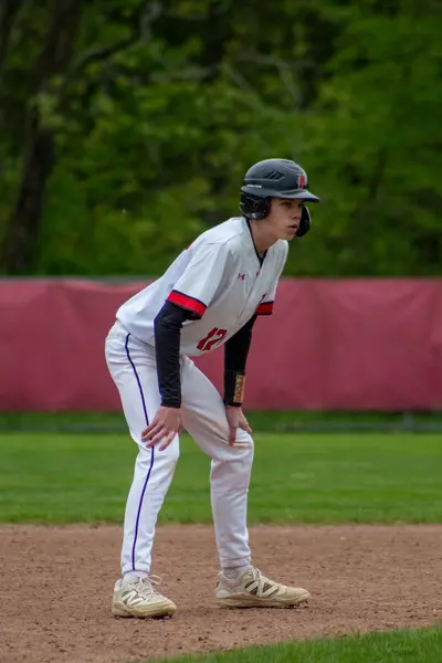Baserunner taking a lead off second base
